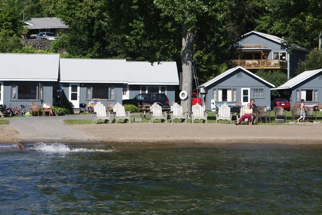 Blue Lagoon Resort Lake George Room photo